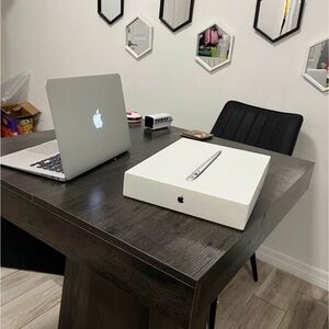 Apple Silver Notebook for Creative Professionals